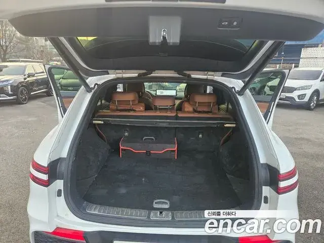 Genesis GV70 2021 — Şəkil 13/20