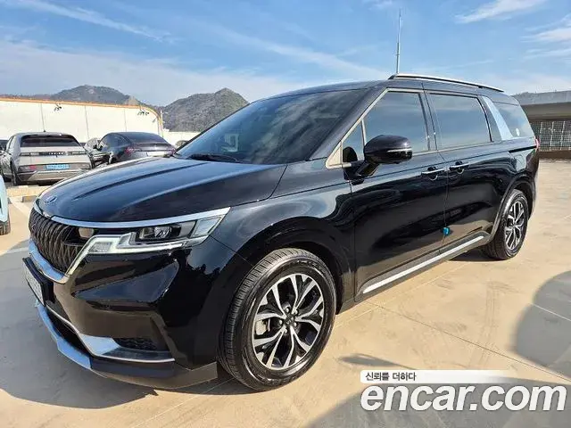 Kia Carnival 2021 — Photo 1/15