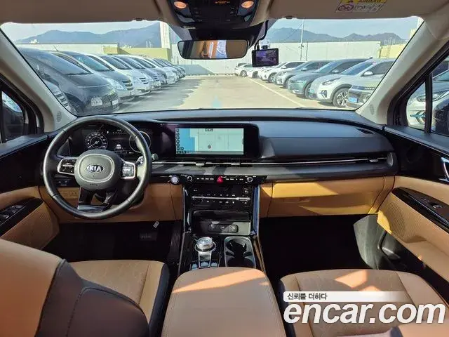 Kia Carnival 2021 — Photo 7/15
