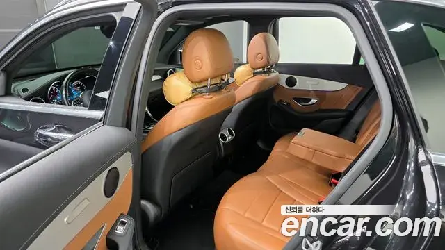 Mercedes-Benz GLC-Class 2022 — Фото 11/20