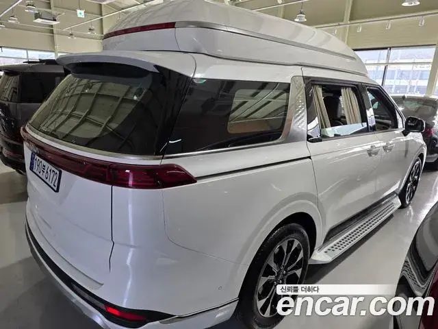 Kia Carnival 2023 — Фото 1/20