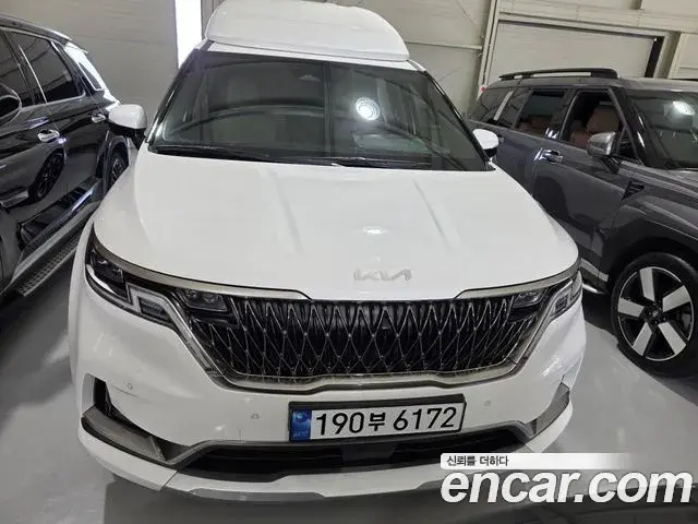 Kia Carnival 2023 — Фото 2/20
