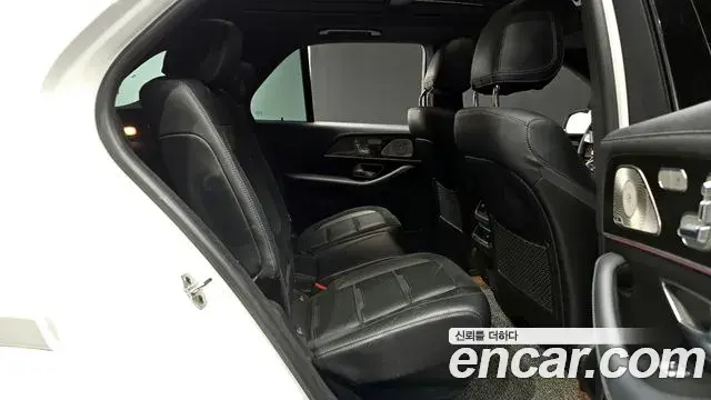 Mercedes-Benz GLE-Class 2022 — ფოტო 5/20