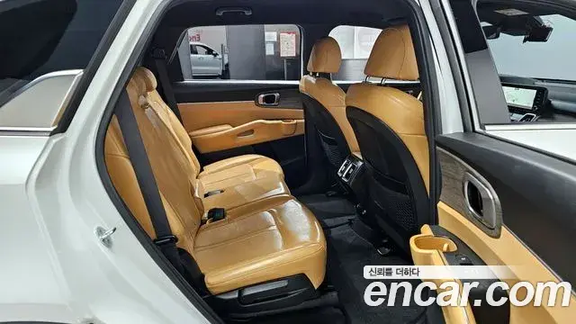 Kia Sorento 2022 — Photo 6/20