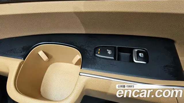 Kia Sorento 2022 — Photo 2/20