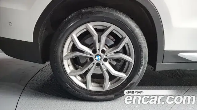 BMW X3 2020 — Photo 17/20