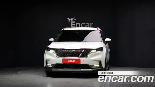 Kia Carnival 2021 — Фото 3/20