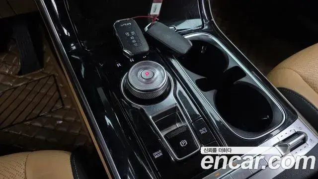 Kia Carnival 2021 — Фото 9/20