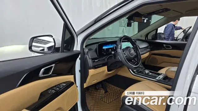 Kia Carnival 2021 — Фото 10/20
