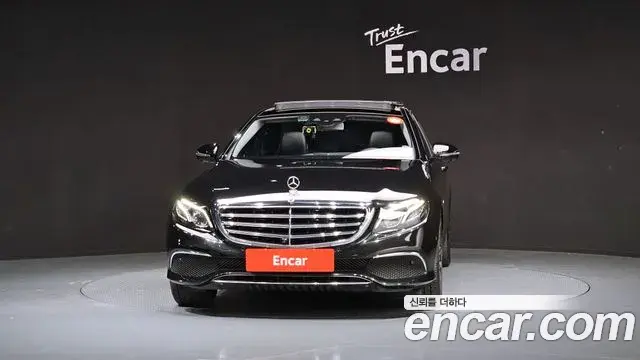 Mercedes-Benz E-Class 2019 — Фото 2/20