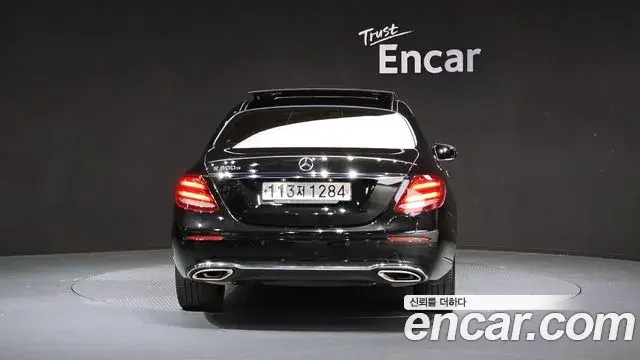 Mercedes-Benz E-Class 2019 — Фото 3/20