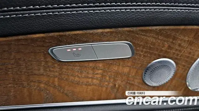 Mercedes-Benz E-Class 2019 — Фото 19/20