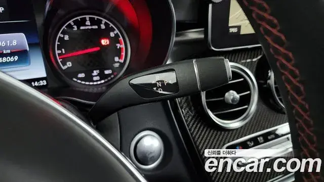 Mercedes-Benz GLC-Class 2018 — Şəkil 19/20