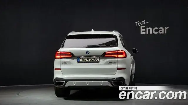 BMW X5 2021 — Photo 20/20