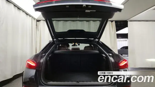 BMW X6 2021 — Photo 10/20