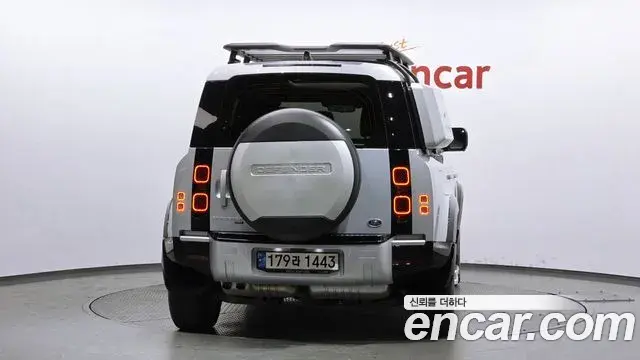 Land Rover Defender 2022 — ფოტო 19/20