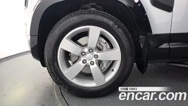 Land Rover Defender 2022 — ფოტო 4/20