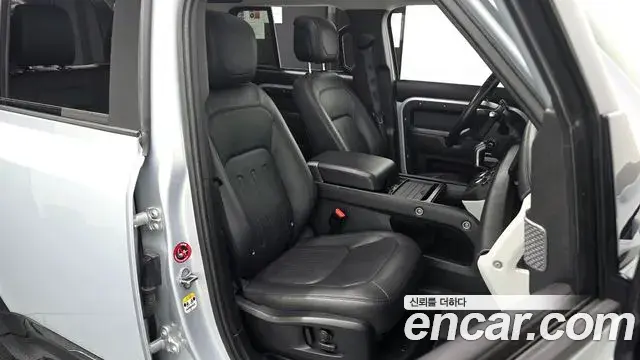 Land Rover Defender 2022 — ფოტო 18/20