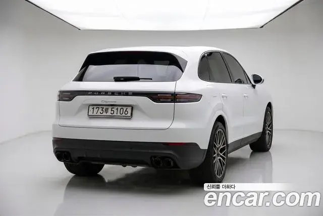 Porsche Cayenne 2020 — Photo 15/20