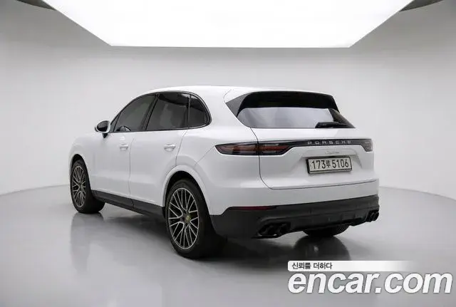 Porsche Cayenne 2020 — Photo 3/20