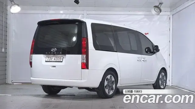 Hyundai Staria 2021 — Photo 13/20
