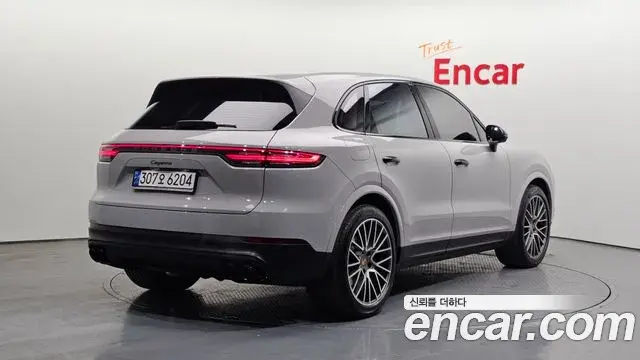 Porsche Cayenne 2023 — Şəkil 17/20