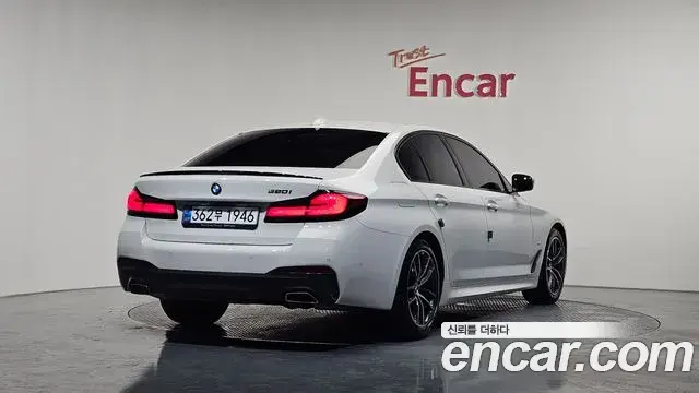 BMW 5 Series 2021 — Photo 1/20