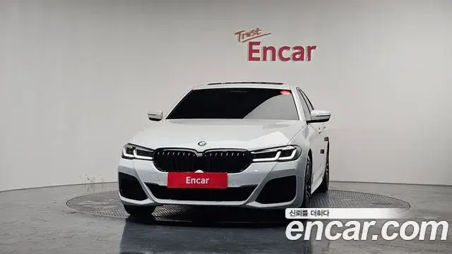 BMW 5 Series 2021 — Photo 15/20