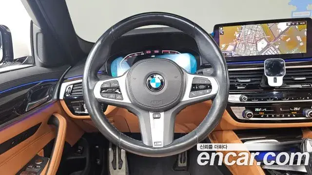 BMW 5 Series 2021 — Photo 16/20