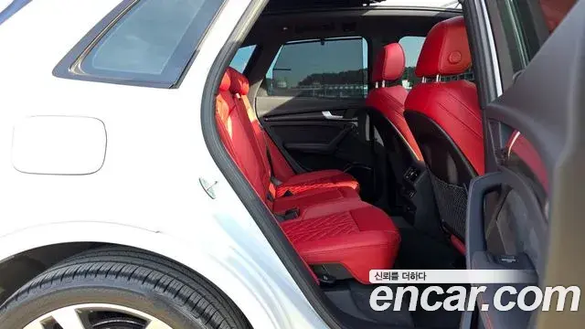 Audi SQ5 2022 — ფოტო 18/20