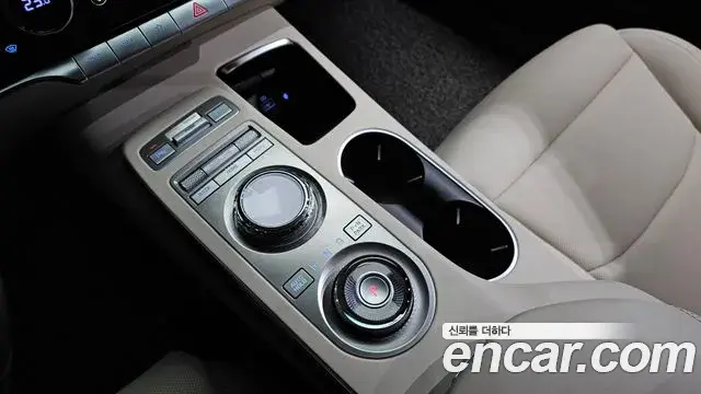 Genesis GV70 2022 — ფოტო 12/20