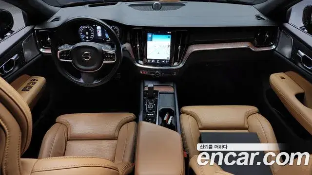 Volvo V60 Cross Country 2020 — Фото 7/20