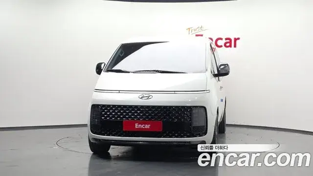 Hyundai Staria 2021 — ფოტო 7/20