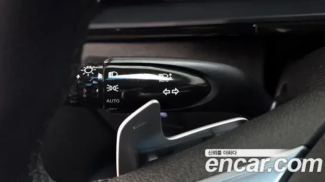 Hyundai Staria 2021 — ფოტო 3/20