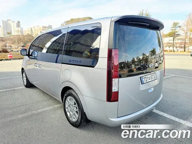 Hyundai Staria 2023 — Şəkil 19/20