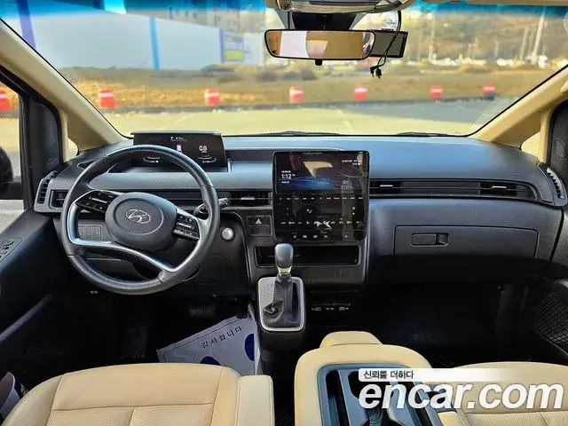 Hyundai Staria 2023 — Şəkil 2/20