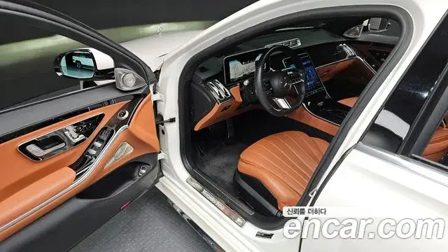 Mercedes-Benz S-Class 2022 — Photo 9/20