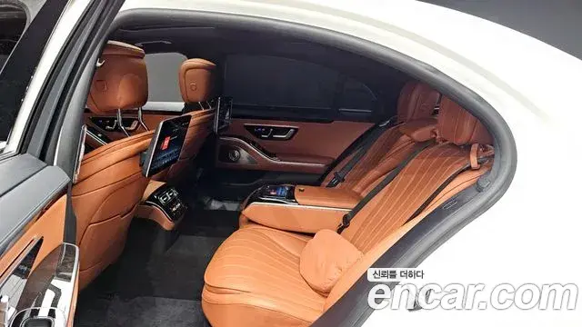 Mercedes-Benz S-Class 2022 — Photo 10/20