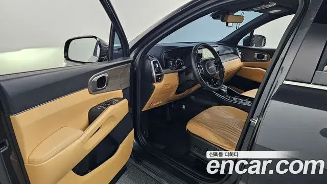 Kia Sorento 2023 — Photo 10/20