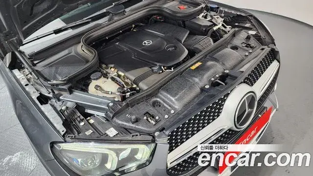 Mercedes-Benz GLE-Class 2021 — ფოტო 16/20