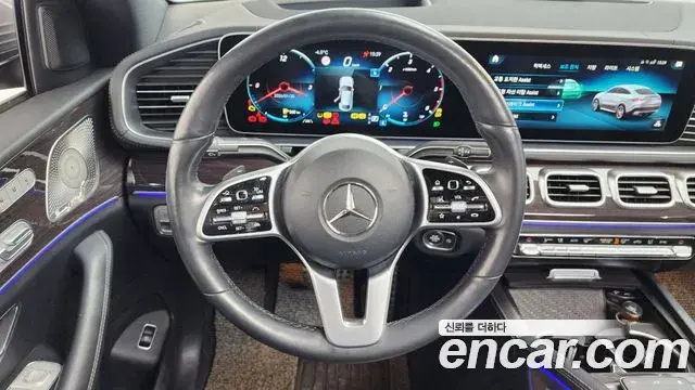 Mercedes-Benz GLE-Class 2021 — ფოტო 11/20