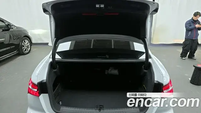 Audi A6 2020 — Şəkil 17/20