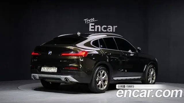BMW X4 2020 — Photo 10/20