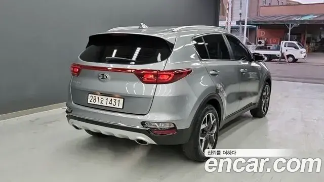 Kia Sportage The Bold 2021 — ფოტო 1/20