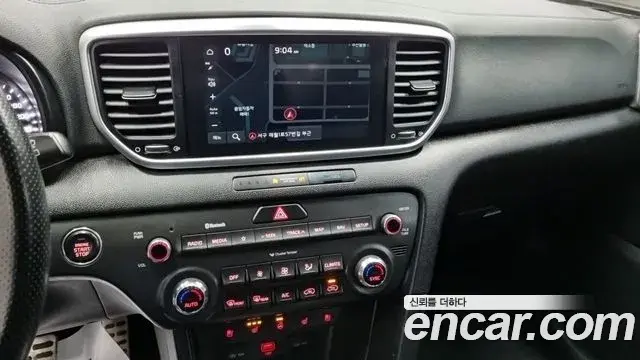 Kia Sportage The Bold 2021 — ფოტო 14/20