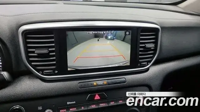 Kia Sportage The Bold 2021 — ფოტო 17/20