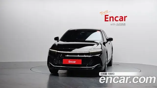 Toyota Crown Crossover 2023 — ფოტო 10/20