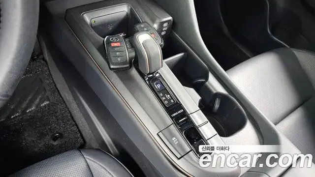 Toyota Crown Crossover 2023 — ფოტო 3/20