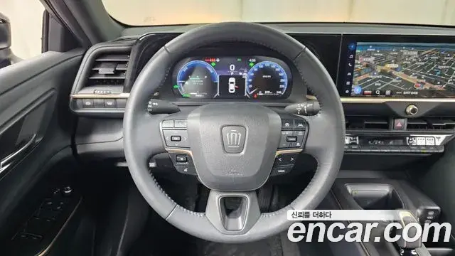 Toyota Crown Crossover 2023 — ფოტო 18/20