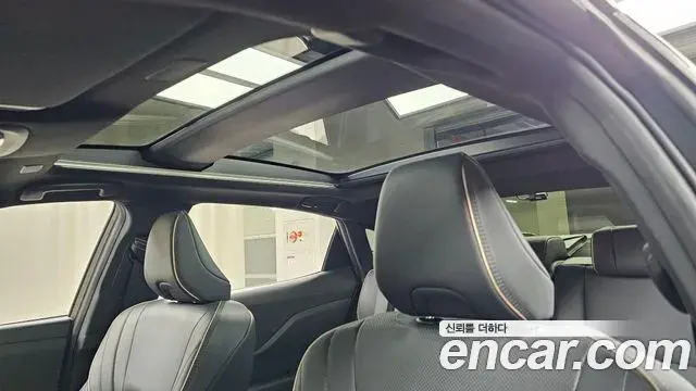 Toyota Crown Crossover 2023 — ფოტო 7/20